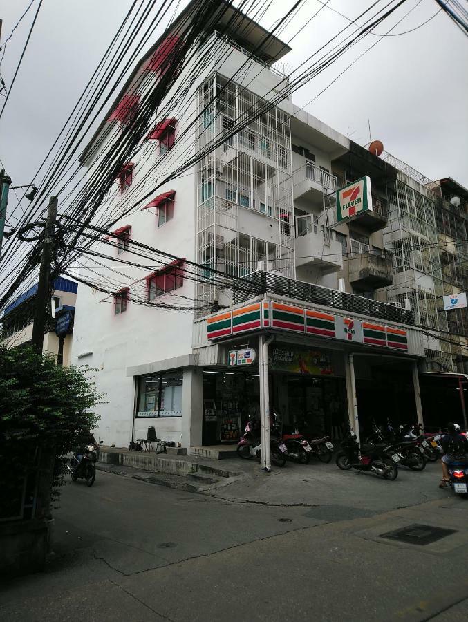 808 Bangkok Lägenhet Exteriör bild
